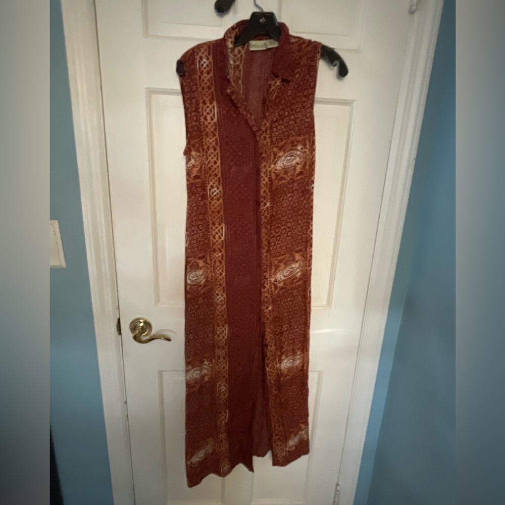 Epogee Sleeveless Red and tan Patterned Long button down dress